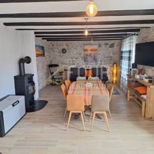 Vrbovsko, kuća za odmor, uređena okućnica