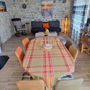 Vrbovsko, kuća za odmor, uređena okućnica