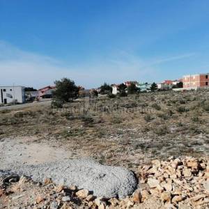VRSI - GRAĐEVINSKO ZEMLJIŠTE - 1000 m2