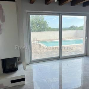 VRSI-KAMENA VILLA S BAZENOM-ODLIČNA!