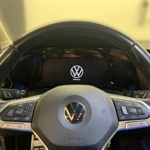 VW Golf 8 1,0 TSI LIFE