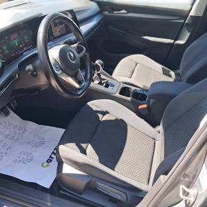 VW Golf 8 2.0 BMT LIFE