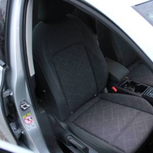 VW Golf VIII 2.0 TDi *LED, NAVIGACIJA, KAMERA*