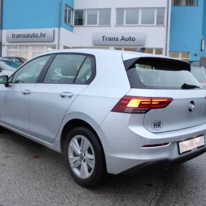 VW Golf VIII 2.0 TDi *LED, NAVIGACIJA, KAMERA*