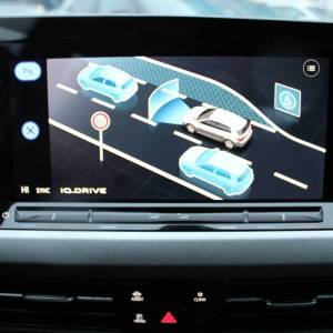 VW Golf VIII 2.0 TDi *LED, NAVIGACIJA, KAMERA*