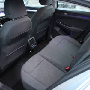 VW Golf VIII 2.0 TDi *LED, NAVIGACIJA, KAMERA*