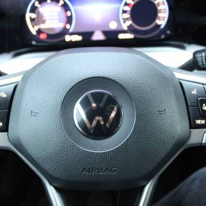 VW Golf VIII 2.0 TDi *LED, NAVIGACIJA, KAMERA*