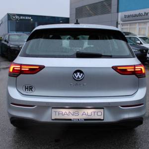 VW Golf VIII 2.0 TDi *LED, NAVIGACIJA, KAMERA*