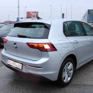 VW Golf VIII 2.0 TDi *LED, NAVIGACIJA, KAMERA*