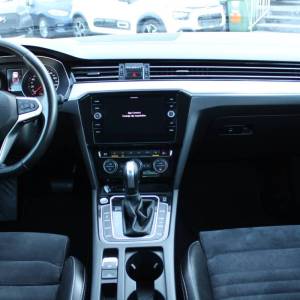 VW Passat 2.0 TDi DSG R-Line *NAVIGACIJA, LED, KAMERA*