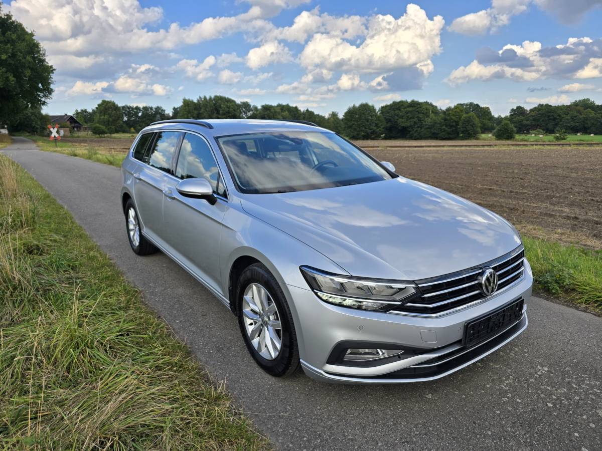 VW Passat 2,0TDI DSG, 2020g. Top stanje