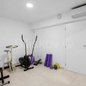 Žaborić, prodaja luksuzna vila, bazen, jacuzzi, sauna