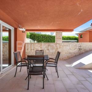 Žaborić, prodaja luksuzna vila, bazen, jacuzzi, sauna