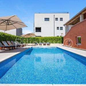 Žaborić, prodaja luksuzna vila, bazen, jacuzzi, sauna