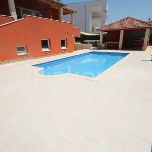 Žaborić, prodaja luksuzna vila, bazen, jacuzzi, sauna