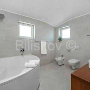 Žaborić, prodaja luksuzna vila, bazen, jacuzzi, sauna