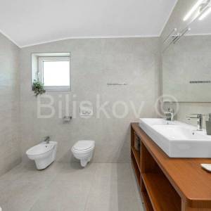 Žaborić, prodaja luksuzna vila, bazen, jacuzzi, sauna