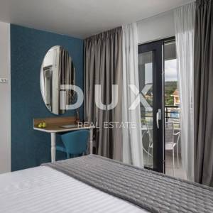 ZADAR, BIBINJE - Dizajnerski uređena vila s bazenom u blizini Zadra!