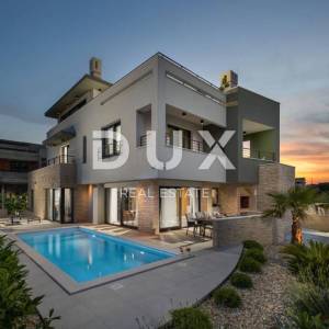 ZADAR, BIBINJE - Dizajnerski uređena vila s bazenom u blizini Zadra!