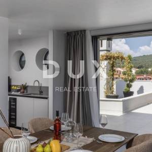 ZADAR, BIBINJE - Dizajnerski uređena vila s bazenom u blizini Zadra!