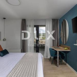 ZADAR, BIBINJE - Dizajnerski uređena vila s bazenom u blizini Zadra!