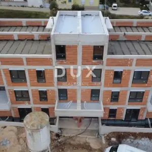 ZADAR, BIBINJE - Dvosobni stan s vrtom na atraktivnoj lokaciji S1