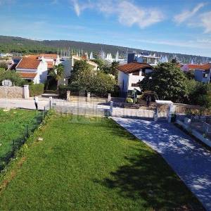 ZADAR-BIBINJE-OBITELJSKA VILA 290m2- PRODAJA