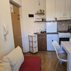 ZADAR, BLIZINA HYATTa, 22 m2, TERASA, NAMJEŠTEN,TOP LOKACIJA!