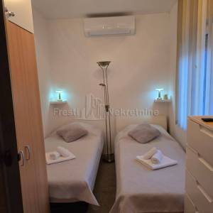 ZADAR, BLIZINA HYATTa, 22 m2, TERASA, NAMJEŠTEN,TOP LOKACIJA!