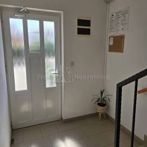 ZADAR, BLIZINA HYATTa, 22 m2, TERASA, NAMJEŠTEN,TOP LOKACIJA!