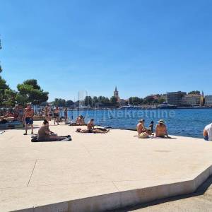 ZADAR, BLIZINA HYATTa, 22 m2, TERASA, NAMJEŠTEN,TOP LOKACIJA!