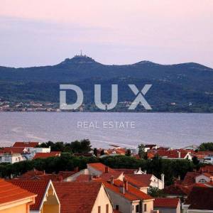 ZADAR, BORIK - PRILIKA! Vila s 4 prostrana stana i pogledom na more!