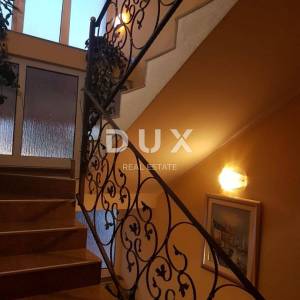 ZADAR, BORIK - PRILIKA! Vila s 4 prostrana stana i pogledom na more!