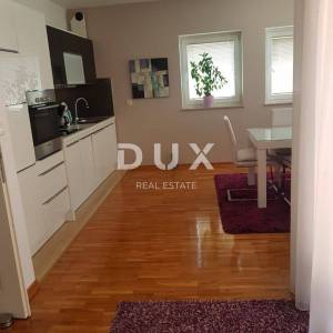 ZADAR, BORIK - PRILIKA! Vila s 4 prostrana stana i pogledom na more!