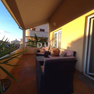 ZADAR, BORIK - PRILIKA! Vila s uhodanim turističkim poslovanjem