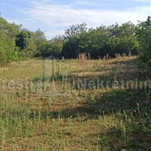 ZADAR-BRIŠEVO-ATRAKTIVNO ZEMLJIŠTE - PRILIKA!