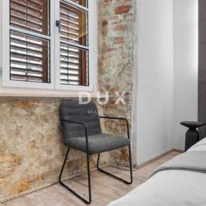 ZADAR, CENTAR - stan sa dvije stambene cjeline