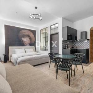 ZADAR, CENTAR - stan sa dvije stambene cjeline