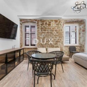 ZADAR, CENTAR - stan sa dvije stambene cjeline