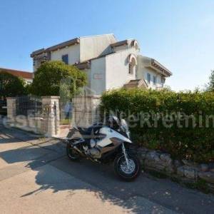 ZADAR -DIKLO- ATRAKTIVNA VILLA S POGLEDOM NA MORE