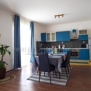 ZADAR- JAZINE- ATRAKTIVAN STAN 86m2 S OKUĆNICOM 141m2, TOP LOKACIJA!