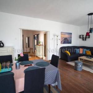 ZADAR- JAZINE- ATRAKTIVAN STAN 86m2 S OKUĆNICOM 141m2, TOP LOKACIJA!