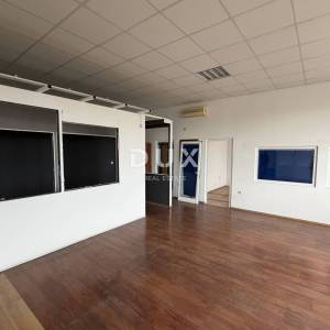 ZADAR, NOVI BOKANJAC - Poslovni prostor 450m²-900m²!