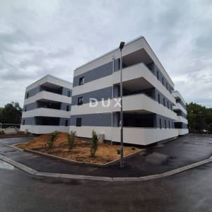 ZADAR, PAKOŠTANE - Moderan stan 70 m² u novogradnji, 100 m od mora!