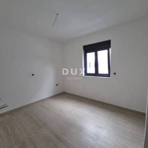 ZADAR, PAKOŠTANE - POGLED! Moderan stan 100 m od mora!