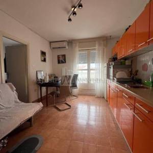 ZADAR -PETRIĆI- ATRAKTIVAN DVOETAŽNI STAN 62 m2