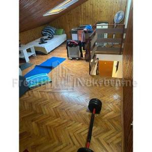 ZADAR -PETRIĆI- ATRAKTIVAN DVOETAŽNI STAN 62 m2