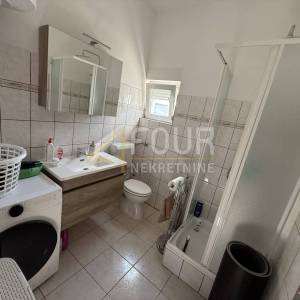 Zadar, Posedarje, samostojeća kuća, prvi red do mora !