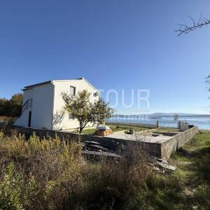 Zadar, Posedarje, samostojeća kuća, prvi red do mora !