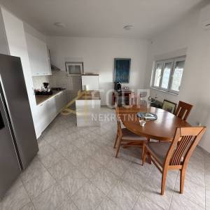 Zadar, Posedarje, samostojeća kuća, prvi red do mora !